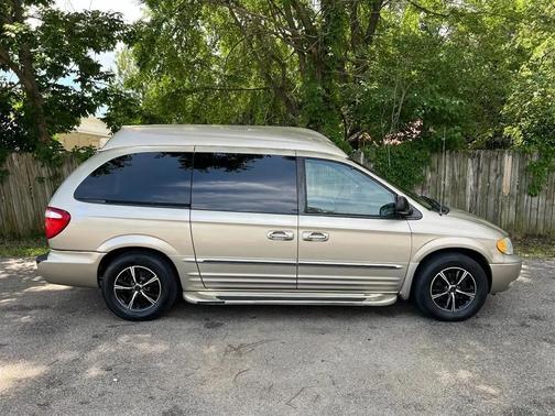 Gold 2003 Chrysler Town & Country Limited