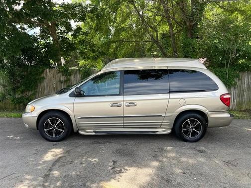 Gold 2003 Chrysler Town & Country Limited