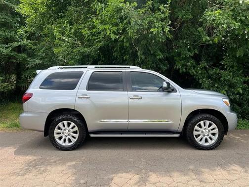 Silver Sky Metallic 2018 Toyota Sequoia Platinum
