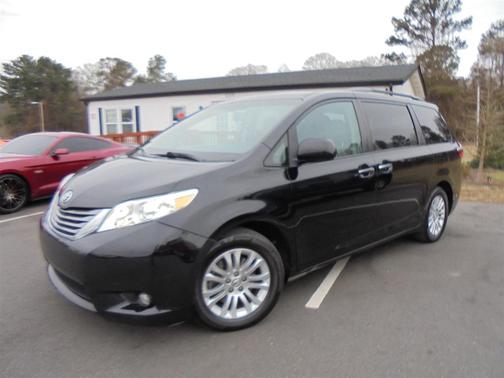 2016 Toyota Sienna XLE