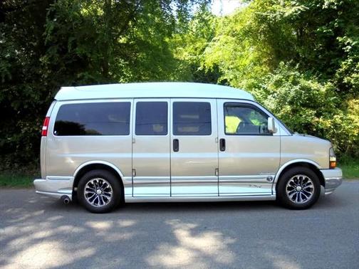 2004 Chevrolet Express 1500 Base