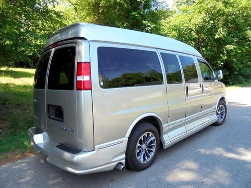 2004 Chevrolet Express 1500 Base