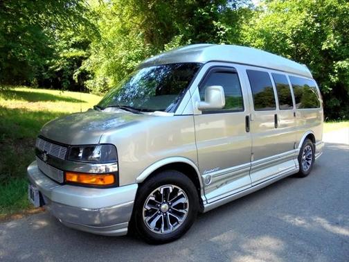 2004 Chevrolet Express 1500 Base
