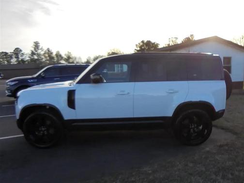 2022 Land Rover Defender 110 S