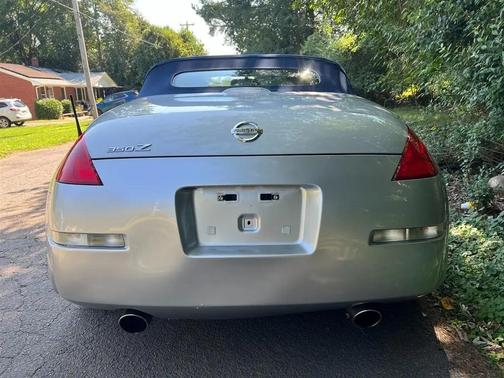 Silver 2004 Nissan 350Z Touring