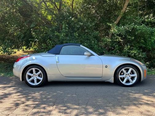 Silver 2004 Nissan 350Z Touring