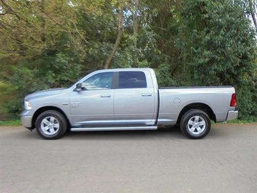 Billet Silver Metallic Clearcoat 2020 RAM 1500 Classic SLT