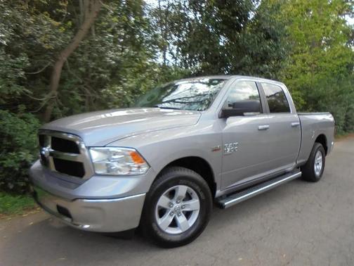 Billet Silver Metallic Clearcoat 2020 RAM 1500 Classic SLT