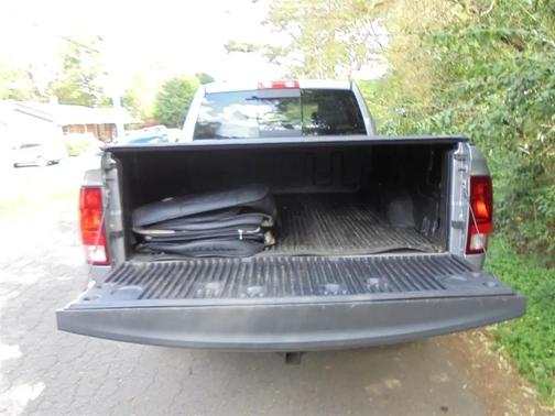 Billet Silver Metallic Clearcoat 2020 RAM 1500 Classic SLT