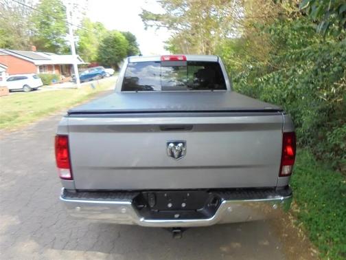 Billet Silver Metallic Clearcoat 2020 RAM 1500 Classic SLT