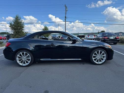 2010 INFINITI G37 Base