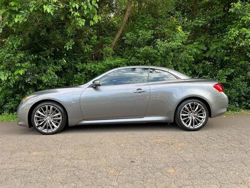 Graphite Shadow 2015 INFINITI Q60 Base