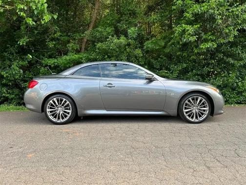 Graphite Shadow 2015 INFINITI Q60 Base