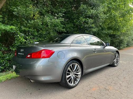 Graphite Shadow 2015 INFINITI Q60 Base