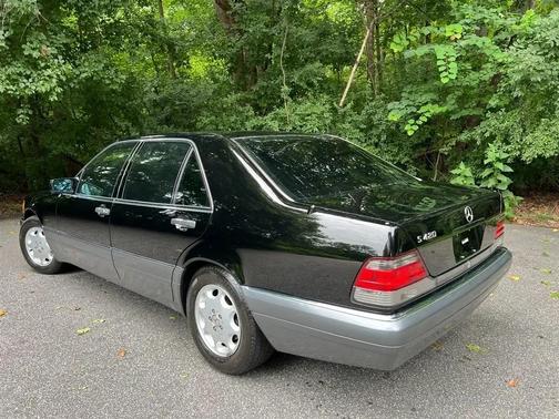 Obsidian Black 1995 Mercedes-Benz S-Class S420V 4D Sedan