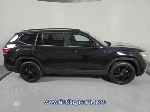 2022 Volkswagen Atlas 3.6L SE w/Technology