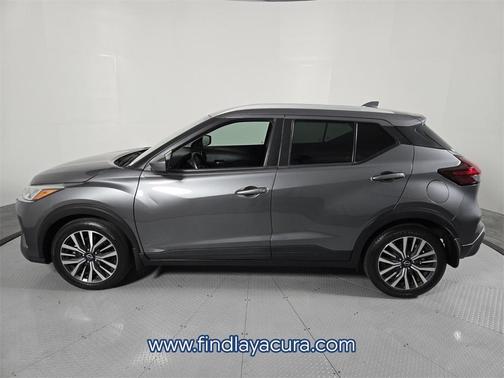 2022 Nissan Kicks SV