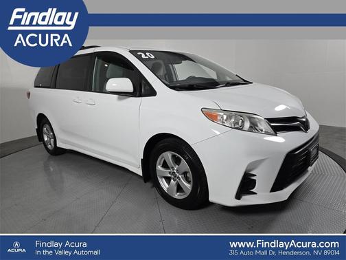 2020 Toyota Sienna LE