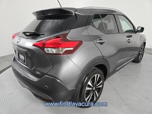 2020 Nissan Kicks SR