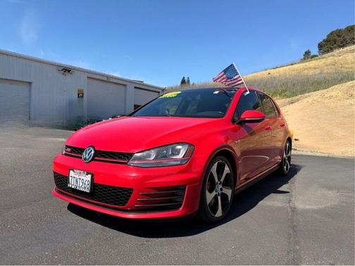 Tornado Red 2016 Volkswagen Golf GTI 2.0T SE w/Performance Package 4-Door