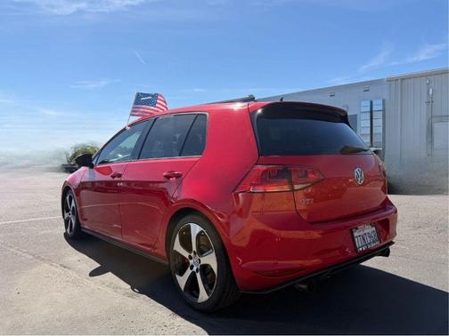 Tornado Red 2016 Volkswagen Golf GTI 2.0T SE w/Performance Package 4-Door
