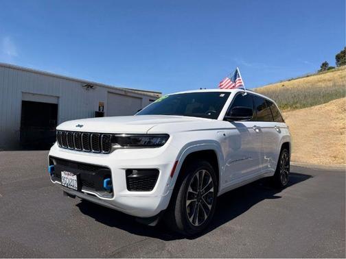 Bright White Clearcoat 2022 Jeep Grand Cherokee 4xe Overland