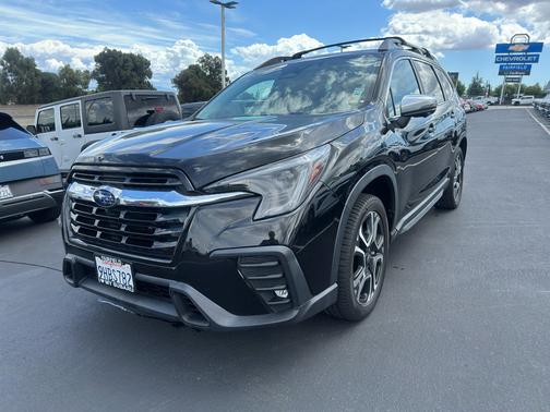 Crystal Black Silica 2023 Subaru Ascent Limited