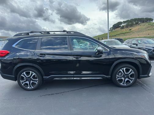 Crystal Black Silica 2023 Subaru Ascent Limited