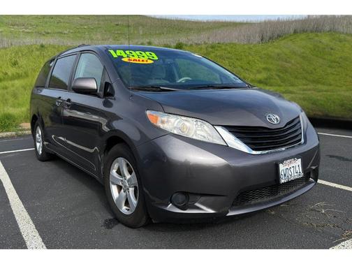 2012 Toyota Sienna LE