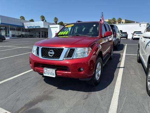 2012 Nissan Pathfinder SV