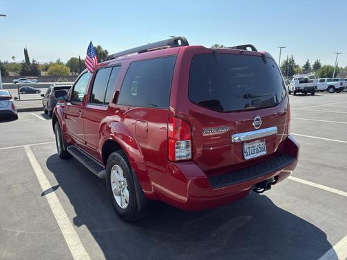 2012 Nissan Pathfinder SV