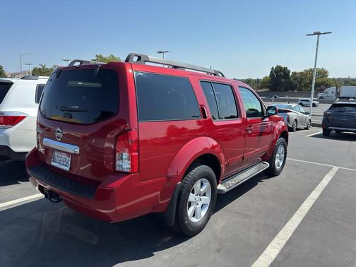 2012 Nissan Pathfinder SV