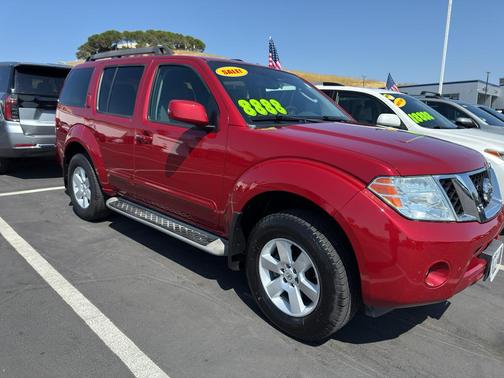 2012 Nissan Pathfinder SV