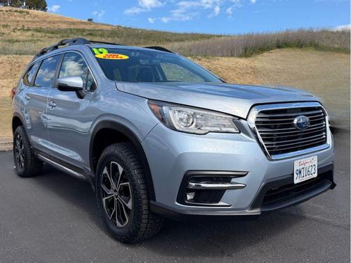 Ice Silver Metallic 2019 Subaru Ascent Limited 7-Passenger