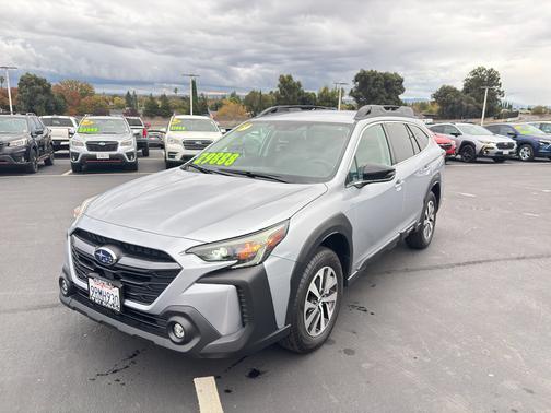 2025 Subaru Outback Premium