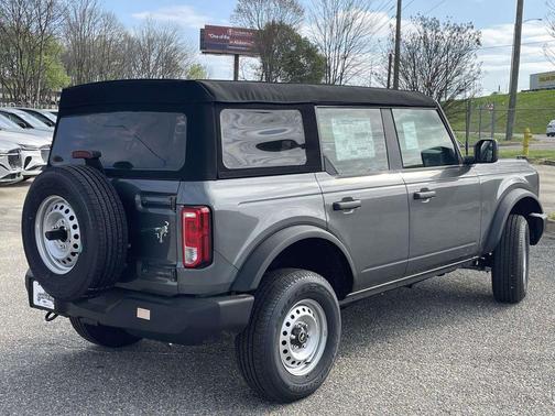 Carbonized Gray Metallic 2026 Ford Bronco Base