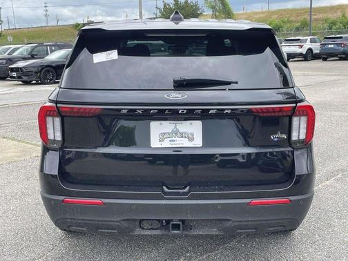 Agate Black Metallic 2026 Ford Explorer Active
