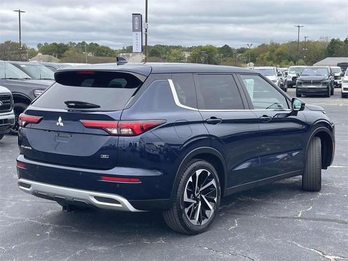 2022 Mitsubishi Outlander SE