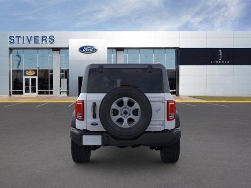 Oxford White 2026 Ford Bronco Big Bend