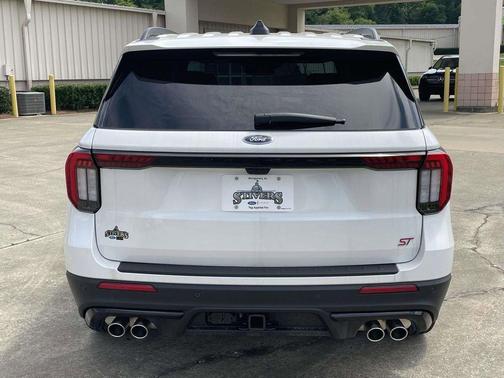 Star White 2026 Ford Explorer ST