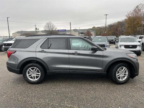 Carbonized Gray Metallic 2026 Ford Explorer Active