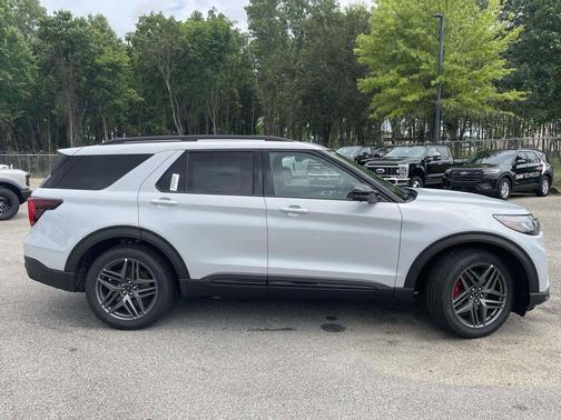 Space White Metallic 2026 Ford Explorer ST