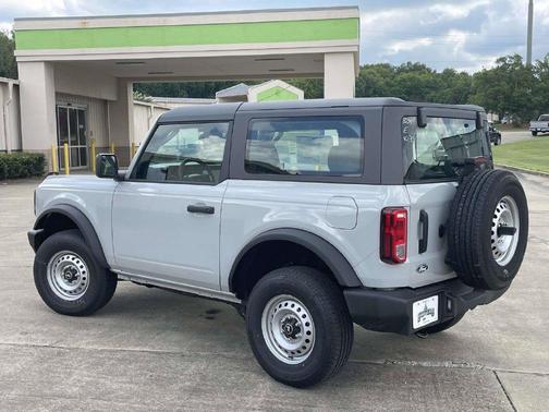 Avalanche Gray 2026 Ford Bronco Base