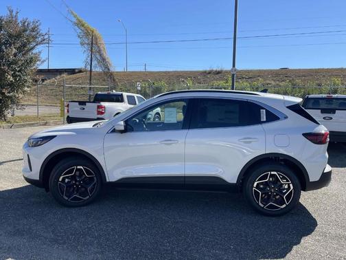 2026 Ford Escape Platinum