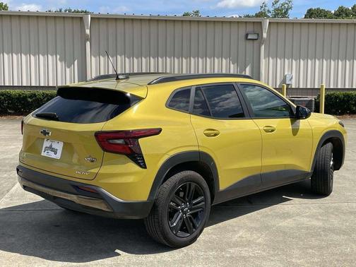 Nitro Yellow 2024 Chevrolet Trax ACTIV