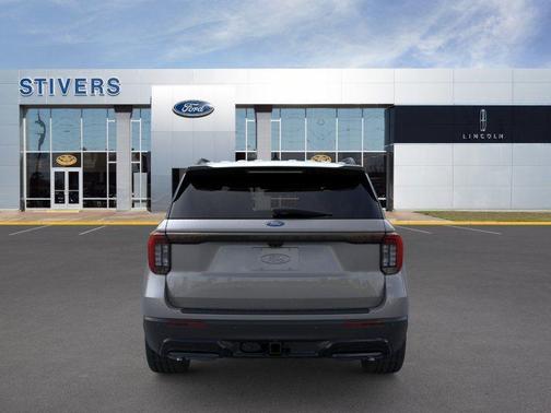 Carbonized Gray Metallic 2026 Ford Explorer ST-Line