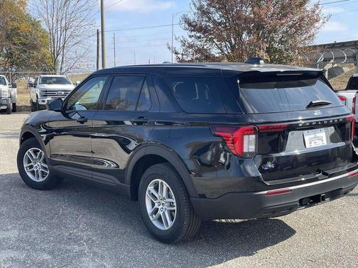 Agate Black Metallic 2026 Ford Explorer Active