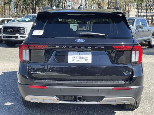 Agate Black Metallic 2026 Ford Explorer Active
