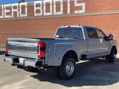 2025 Ford F-350 Platinum