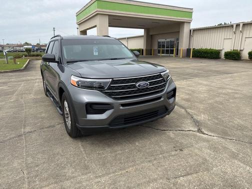 Carbonized Gray Metallic 2022 Ford Explorer XLT